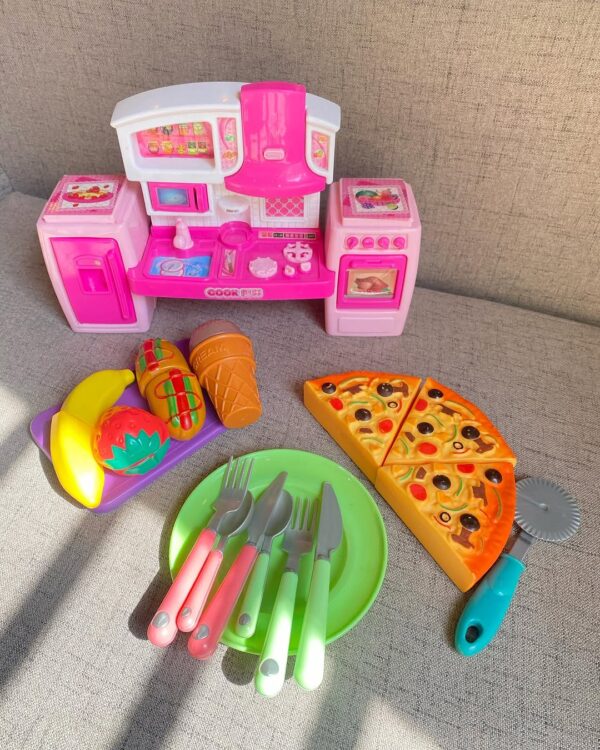 Musical Kitchen with Food Items