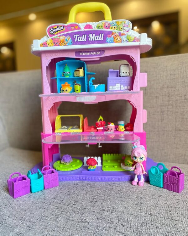 Shopkins Tall Mall Playset