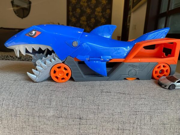 Hotwheels Shark Chomp Transporter