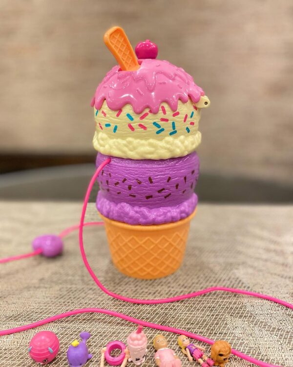 Polly Pocket 2-in-1 Travel Toy Playset