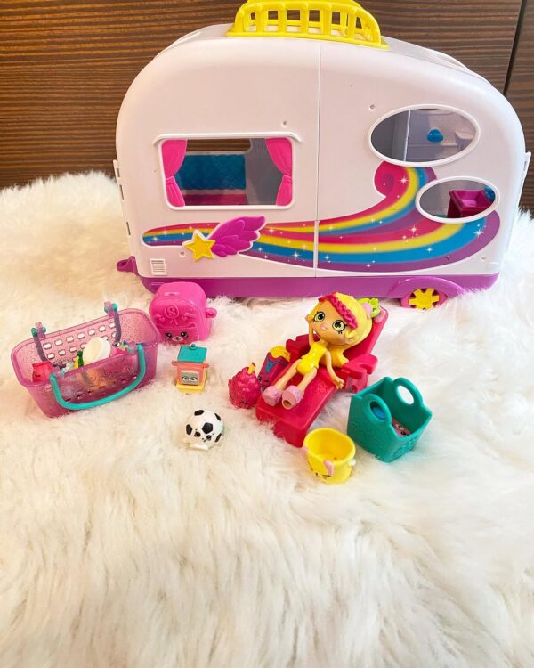SHOPKINS Happy Places Campervan