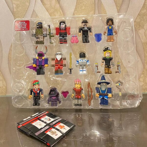 Roblox Classics S7 12 Figure Pack
