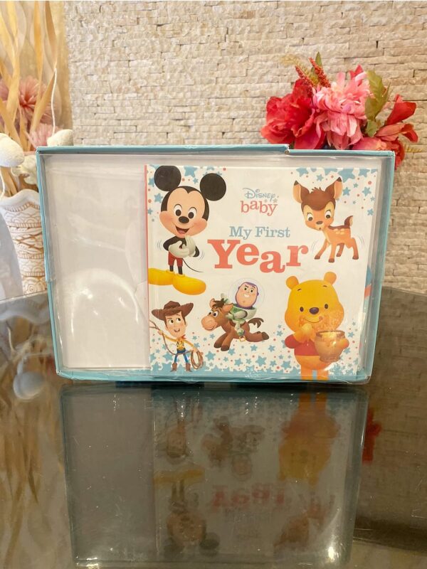 Disney Baby: Book and Milestone Cards Gift Set